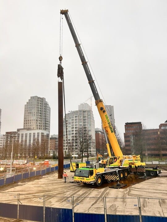 2-picture-lightbox-176433361620485027306929983076051